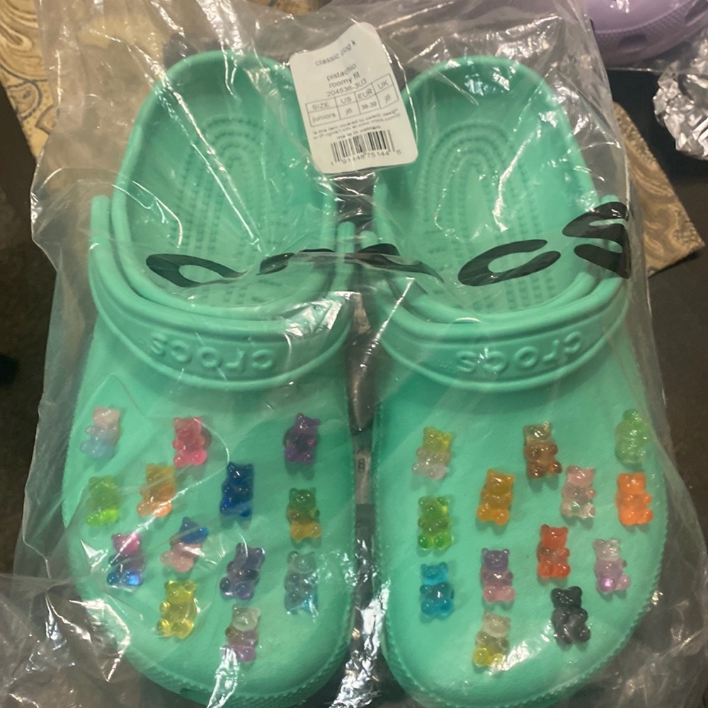 New in bag pistachio